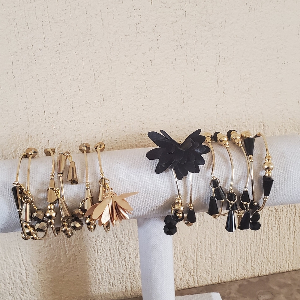Bracelets - Picture 5 of 9